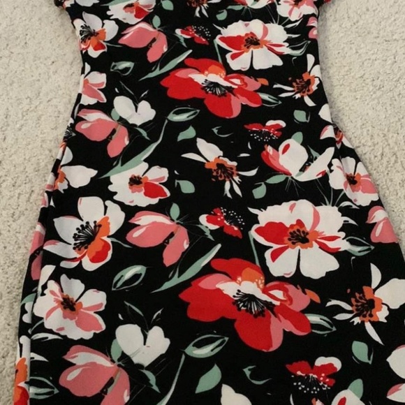 Dress - Picture 2 of 2